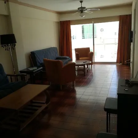 Lägenhet Two Bedroom Whit Sea View Larnaca