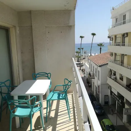 Two Bedroom Whit Sea View Apartment